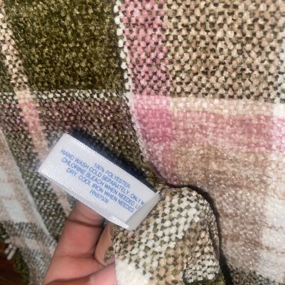 NWT Charter Club Green Pink Beige Tan Fringed Rectangle Scarf Women's - Picture 6 of 7